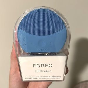 NIB Foreo Luna Mini 2 Facial Cleansing Brush